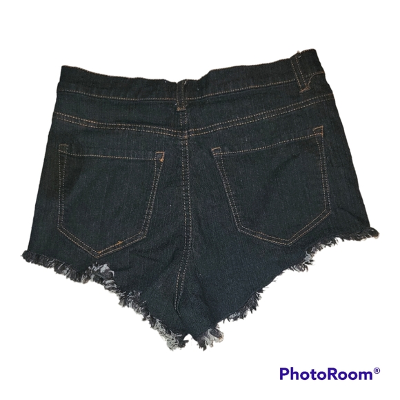 Fringe distressed denim shorts - Picture 4 of 4